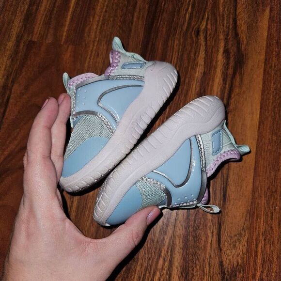 6 for $25βπ Athletic Works Blue Sparkly Slip On Sneakers Toddler Size 4 - Picture 3 of 5